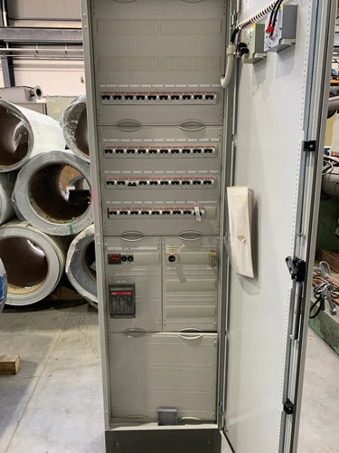 Gabinete el¨¦trico ABB 2/8FS 55x23x200