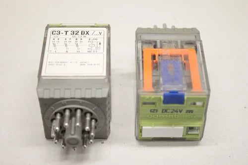 2x COMAT  C3-T 32 DX/...V Dc24V Relais  C3T32DX/V