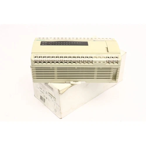 Schneider Automation 043894 TSX 07 3L 2028 Programmable Controller (B1304)