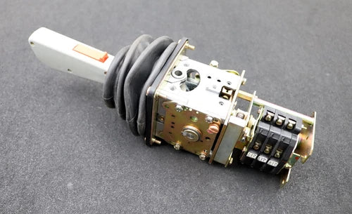 SIEMENS Double Master Switch 3SJ7220-0ZA12-ZJOY 125/220/380VAC 10/10/6A