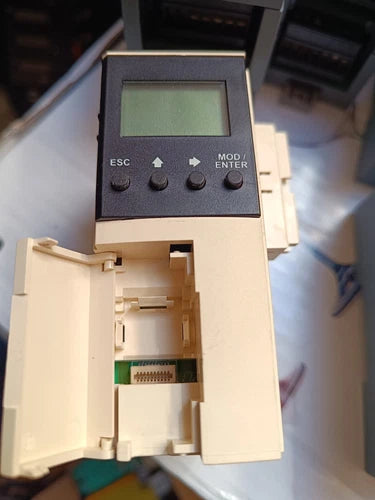 Schneider Twido twdxcpodm telemecanique，环境好！ Factura Garant 发票