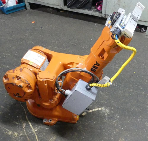 Robot ABB IRB 140 M2004 IRB 140 Type B slightly damaged see pictures