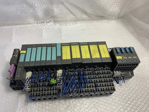 Siemens 6ES7 151-1BA02-0AB0 +6ES7 138-4CA01-0AA0+6x 6ES7 131-4BD01-0AA0++++