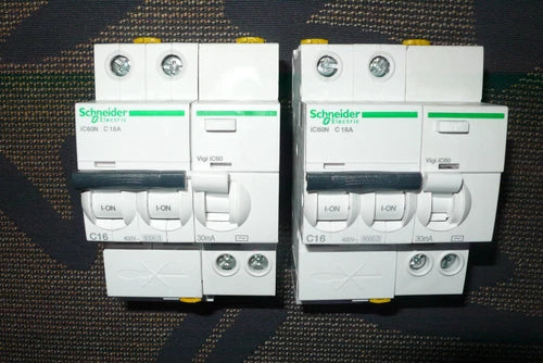 DISJONCTEUR A9F77216 DIFFERENTIEL A9Q11225 SCHNEIDER ELECTRIC 16A 30mA 16AMPERES