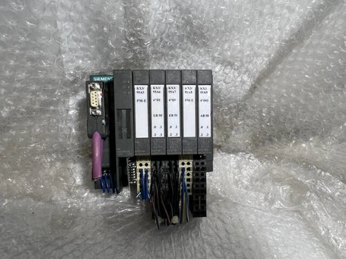 SIEMENS 6ES7 138-4CA0-0AA0 + 132-4BD00-0AA0 + 131-4BD00-0AA0