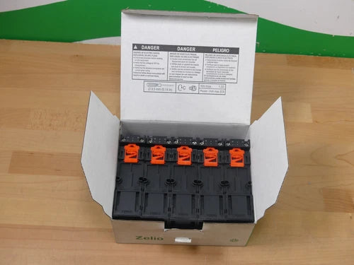 Schneider Relaisockel RXZE2S108M