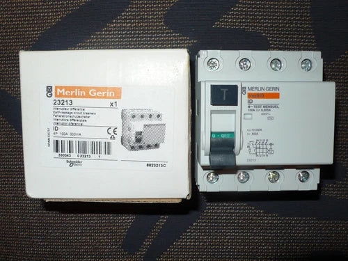 INTERRUPTEUR DIFFERENTIEL TETRA 100A 300mA AC 4POLE MERLIN GERIN 23213 SCHNEIDER