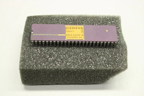 SIEMENS SM877 ADUS X2106 X 725  Chip