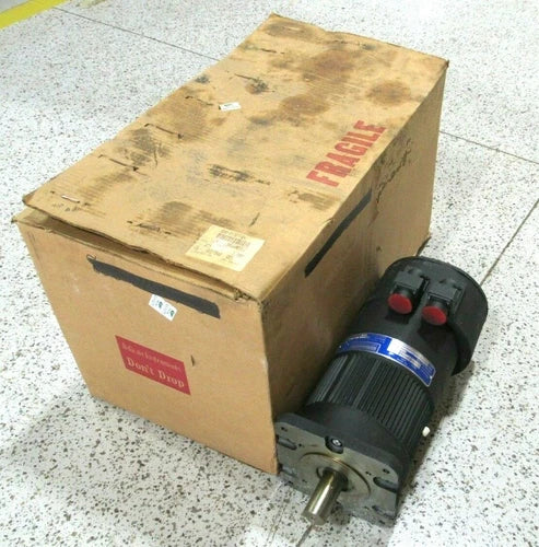 NEW KOLLMORGEN TTR-4501-4204-B-71-L DC MOTOR 11BRN-300-C10/5 TTR45014204B71L