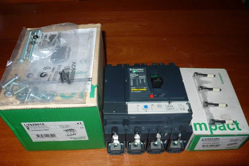NSX100B disjoncteur 100A t¨¦tra 429015 +d¨¦clencheur LV431450  11 ¨¤ 16A Schneider