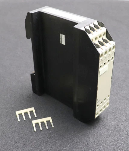 SIEMENS SIMATIC S5-110 Relaisbaugruppe 6ES5417-7AA21 8xA 220VAC 5A unbenutzt