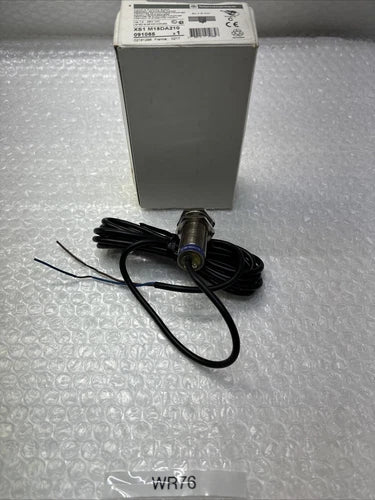 **TELEMACANIQUE  XS1M18DA210 SENSOR SWITCH 5 M RNG; 12-48 VDC FAST SHIPPING#