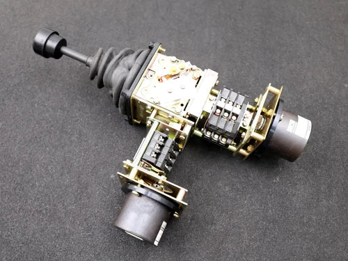 SIEMENS Double Master Switch 3SJ7222-6TT05-Z- 2x 125/220/380VAC 2x 10/10/6A