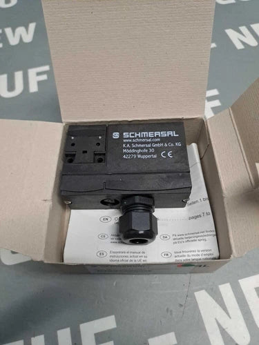 101141639 - Schmersal - Azm 170-11ZK / Module Security AZM17011ZK New