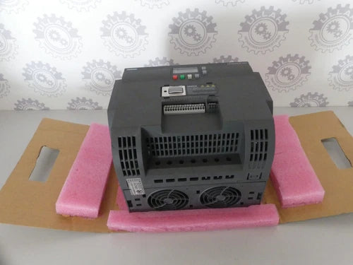 Siemens 6SL3210-5BE31-1CV0 slightly damaged see pictures