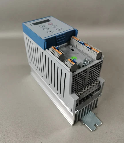 Nordac SK 530E-550-340-A + SK TU3-CTR ohne Abdeckung