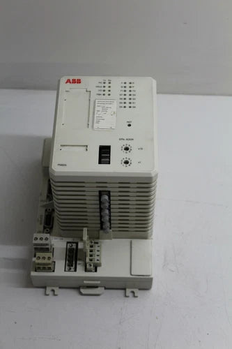 Controlador ABB PM825 3BSE010796R1