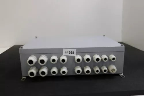 Siemens industrial enclosure cast iron housing for electrical installation with 18 outputs