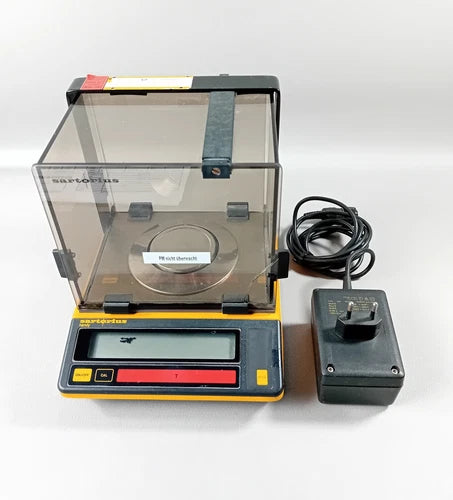 Sartorius GWA1LHGP02 kl. Riss am Deckel