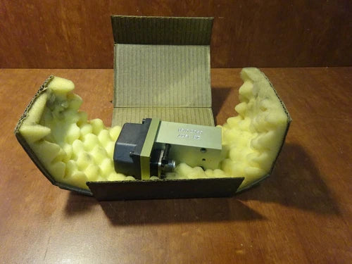 2B 1927 valve 0502.0181