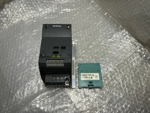 SIEMENS SINAMICS G110 CPM110 AIN 6SL3211-0AB15-5BA1 + SINAMICS G110 120 BOP 6SL3
