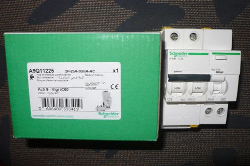 DISJONCTEUR A9F68202 DIFFERENTIEL A9Q11225 SCHNEIDER ELECTRIC C2A 30mA AC 2POLES