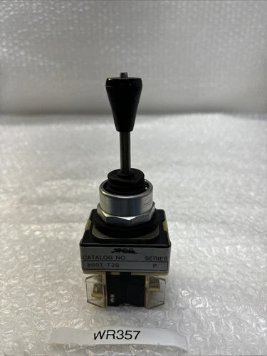 ** Preowned Allen Bradley 800T-T2S Toggle Switch Series P#