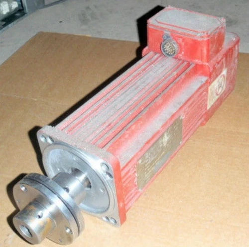 Kollmorgen Servo Motor B-404S-C-93-B3-072 _ 230V _ 5000 RPM _ B404SC93B3072