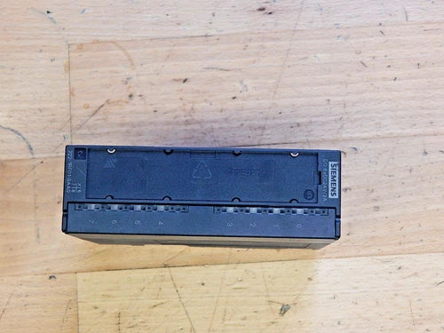 SIEMENS SIMATIC S7 6ES7 322-1BF01-0AA0 E Stand: 5 -used