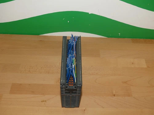 Siemens Simatic s7-300 6ES7331-7NF00-0AB0 FS:16 slightly damaged see pictures