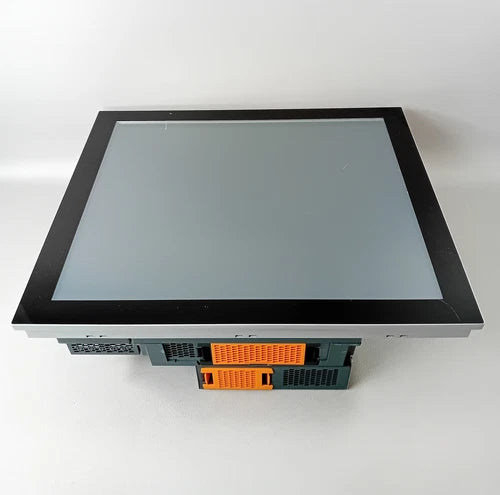 B&R 5AP923.1906-00 + 5PC9:210009.002-02 kl. Kratzer im Display #2