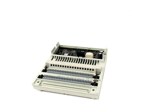 USED SCHNEIDER AUTOMATION 170AAO12000 OUTPUT MODULE