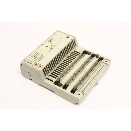Schneider electric 170FNT11001 + 170ADM35010 I/O BASE, 24VDC-16PT IN 16PT (B771)