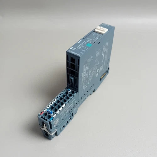 Siemens 6ES7 138-6AA00-0BA0 + 6ES7 193-6BP00-0BA0