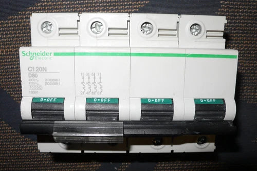DISJONCTEUR TETRAPOLAIRE 80A COURBE D, 18391 SCHNEIDER ELECTRIC 80AMPERES 4POLES