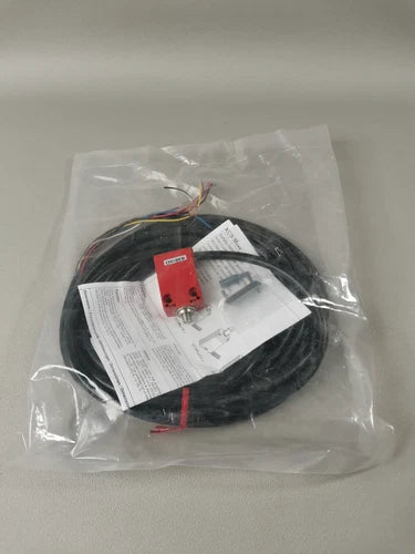 Telemecanique XCSM4110L5 NEU OVP