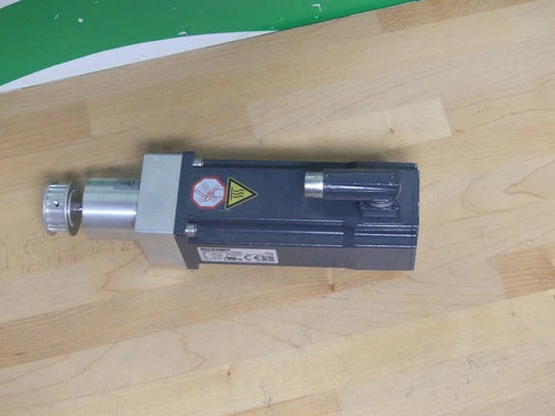 BECKHOFF AM8121-0F21-0000 SERVO MOTOR