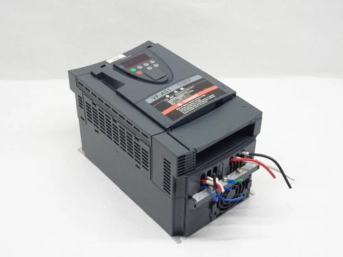 TOSHIBA Schneider VFAS1-2037PL Inverter / Umrichter 3,7kW / 5HP