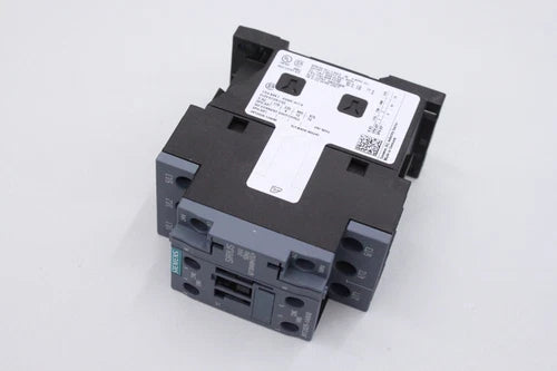 SIEMENS AC-3e/AC-3 17A 7.5kW/400V Contactor 3RT2025-1AB00