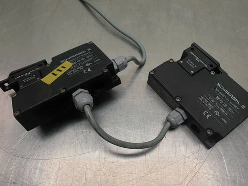 2X Schmersal AZM 161SK-33rka-024 bloqueio de seguran?a 24V AC/DC | AZM161SK33RKA024