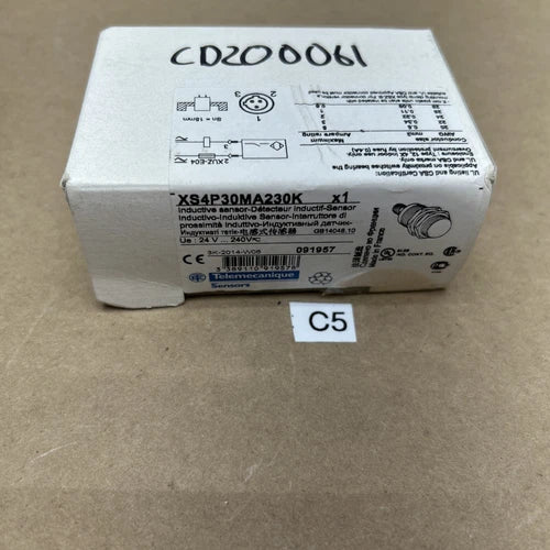 * NEW* Telemecanique  Electrical Supply XS4P30MA230K + WARRANTY