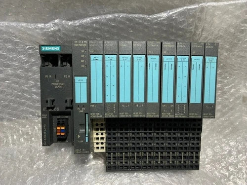 SIEMENS 6ES7 151-3BA23-0AB0 + 138-4CA01-0AA0 + 131-4BF00-0AA0 + 131-4BB01-0AA0 +