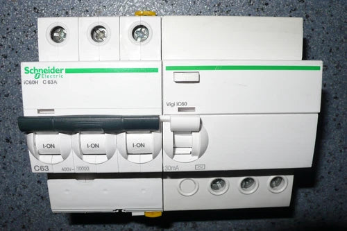 DISJONCTEUR A9F87363 DIFFERENTIEL A9V11363 TRIPHASE 63A 30mA, SCHNEIDER ELECTRIC