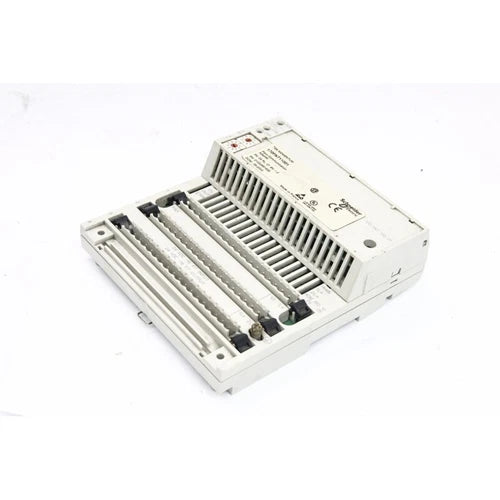 Schneider Elecric 170ADM35010 + 170FNT11001 I/O BASE, 24VDC-16PT IN 16PT (B980)