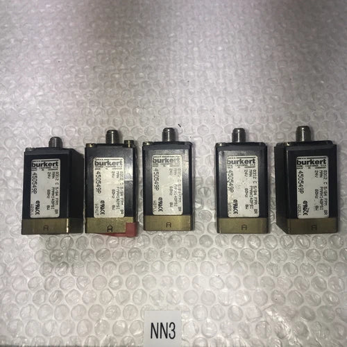 **Burkert Solenoid Valve 450549P (Lot of 5) Preowned #24V 60Hz#