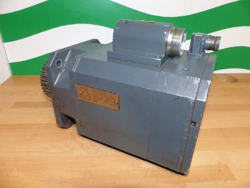 SIEMENS 1FT6082-1AF71-2AG1 SERVO MOTOR