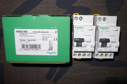 DISJONCTEUR A9N21026 DIFFERENTIEL A9N21450 SCHNEIDER ELECTRIC 20A 30mA AC MERLIN
