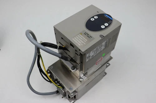 Telemecanique Schneider Altivar 31 ATV31H075N4 400V 0,75kW + 滤波器 + 扼流圈