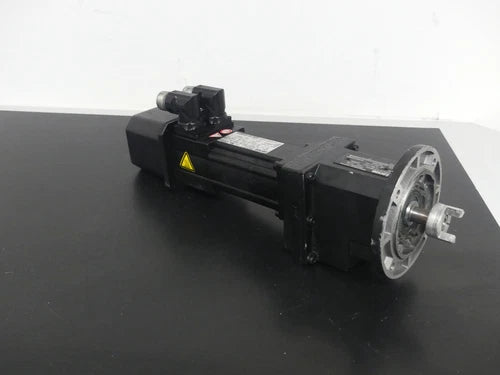 Lenze Servo Motor MCS 06F41-SRSB0-Z0B0-ST5S00N-R0SU with Gearbox GST03-2S s.B