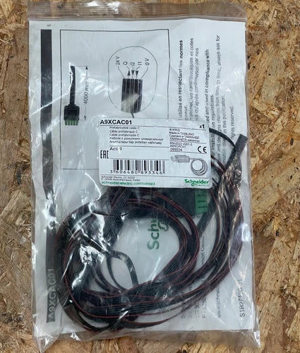Schneider Electric - A9XCAC01 - 4m Prefabricated Acti 9 Smartlink Cable